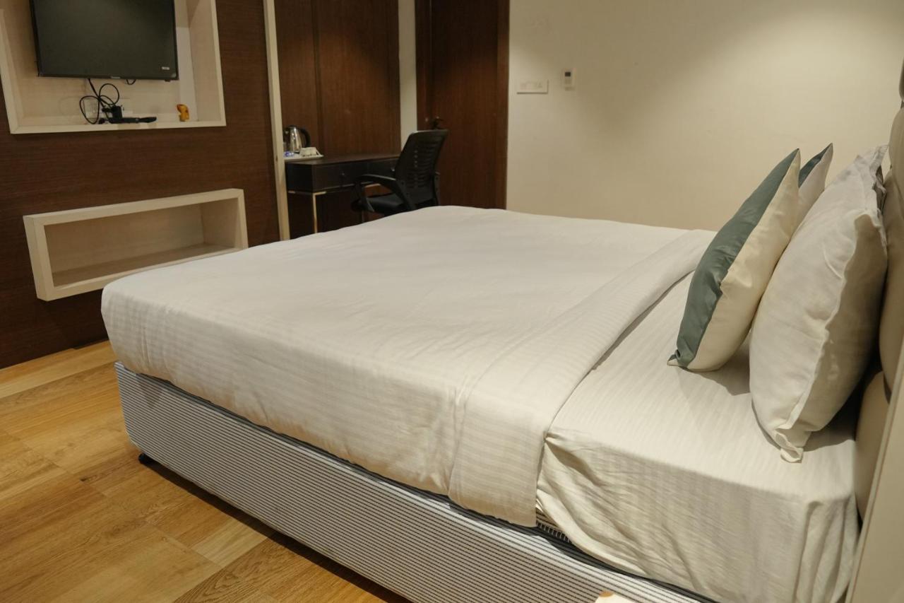 Hotel Konark Khammam 외부 사진